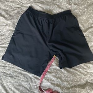 Fabletics Mens shorts 7 inch inseam